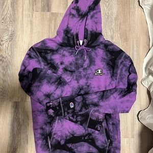 Purple Champion hoodie, worn twice, in very good condition!
